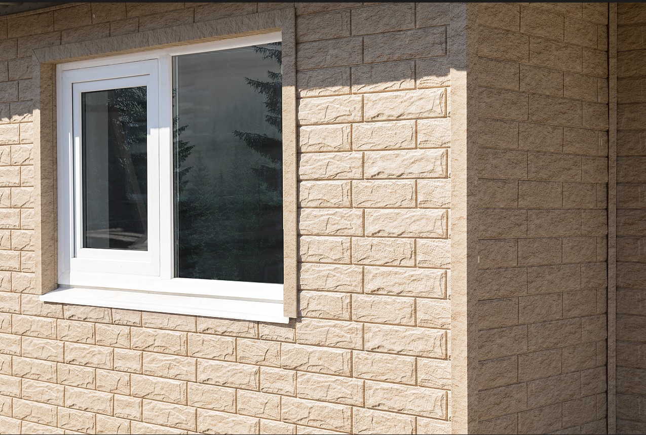 Камень золотистый