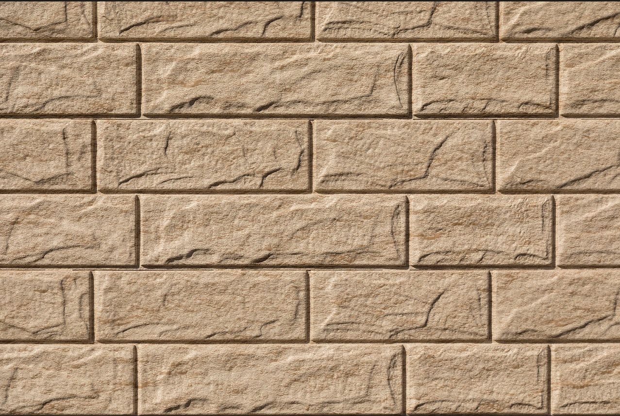 Камень золотистый